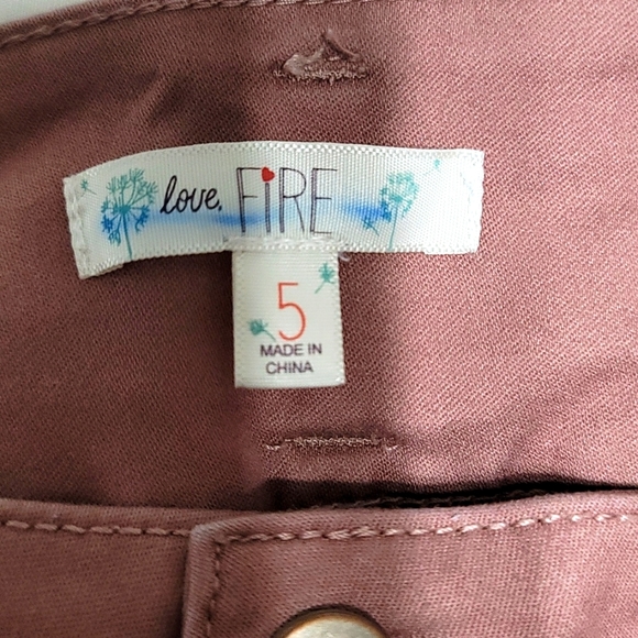 Shorts Size 5 - Picture 3 of 3